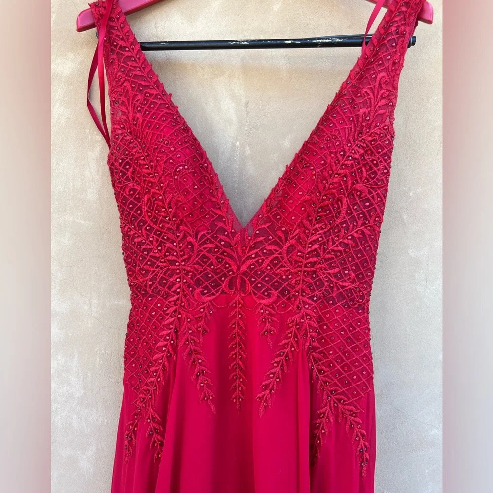 GB Social Deep V-Neck Applique Bodice Red Ballgown - Picture 7 of 17